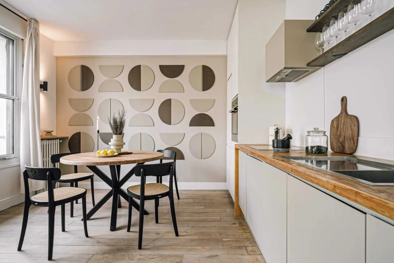 Chic 78m2 Paris Flat With Ultra-fast Wifi, Dual Monitors & Chef's Kitchen For Remote Work #2
