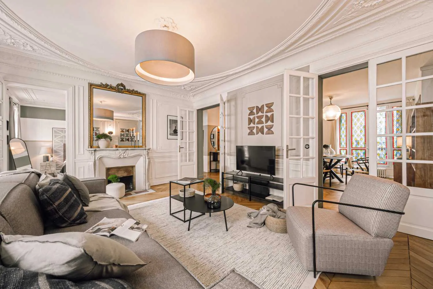Vast Paris Flat With Premium Home Office & Ultra-fast Wifi For Digital Nomads #2