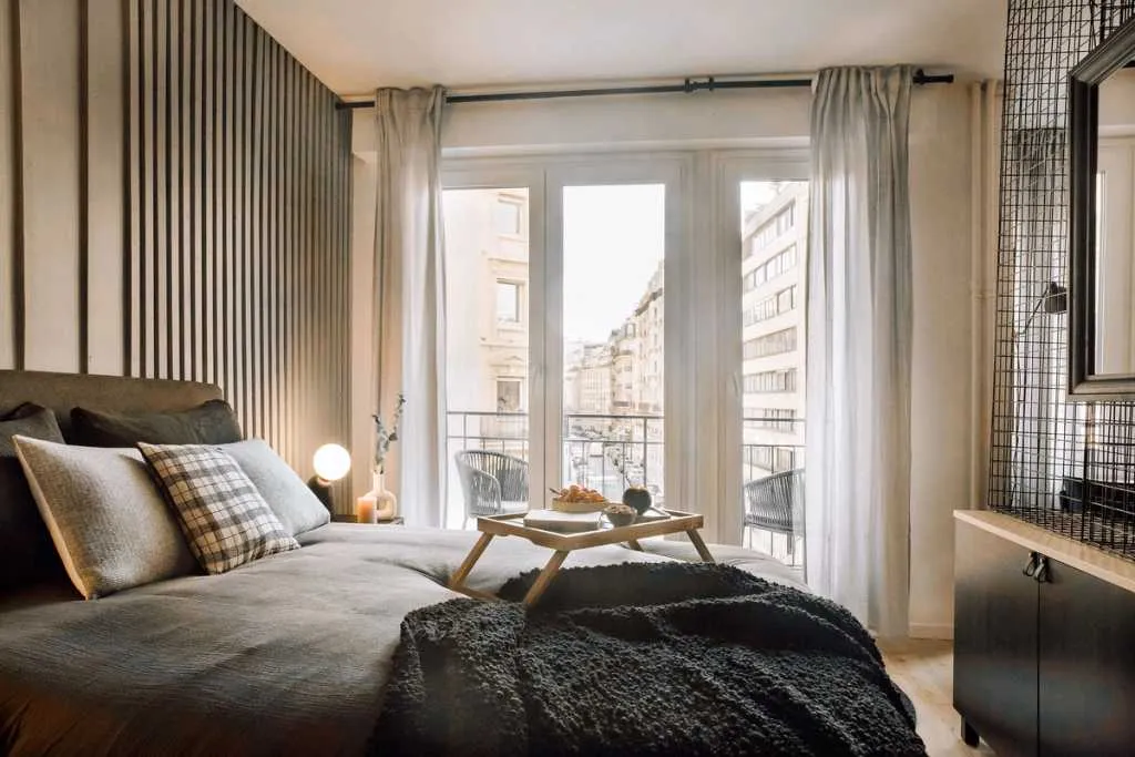 Impressive 52m2 Paris Studio With Gigabit Internet, Dual Monitors, & Outdoor Space #5