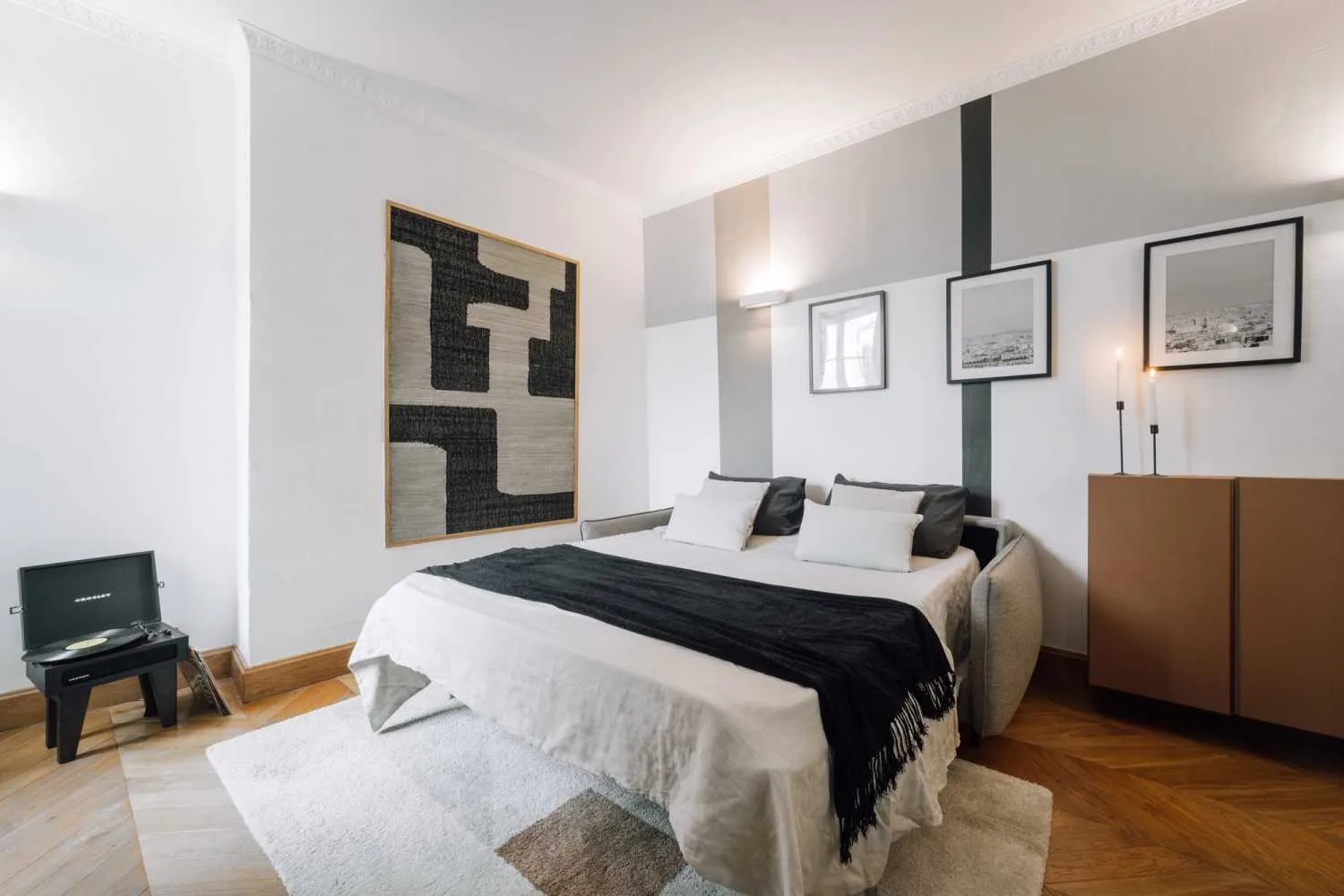 Stylish 49m2 Paris Flat With Ultra-fast Wifi, Dual Monitors & Ergonomic Setup #5