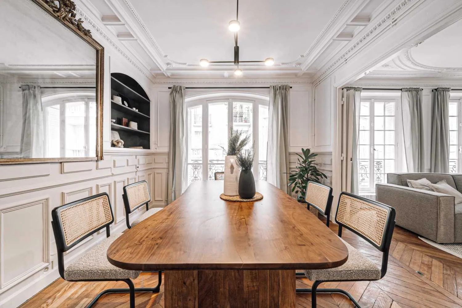 Modern Paris Flat With Pro Workstation & Fiber Internet For Digital Nomads #3