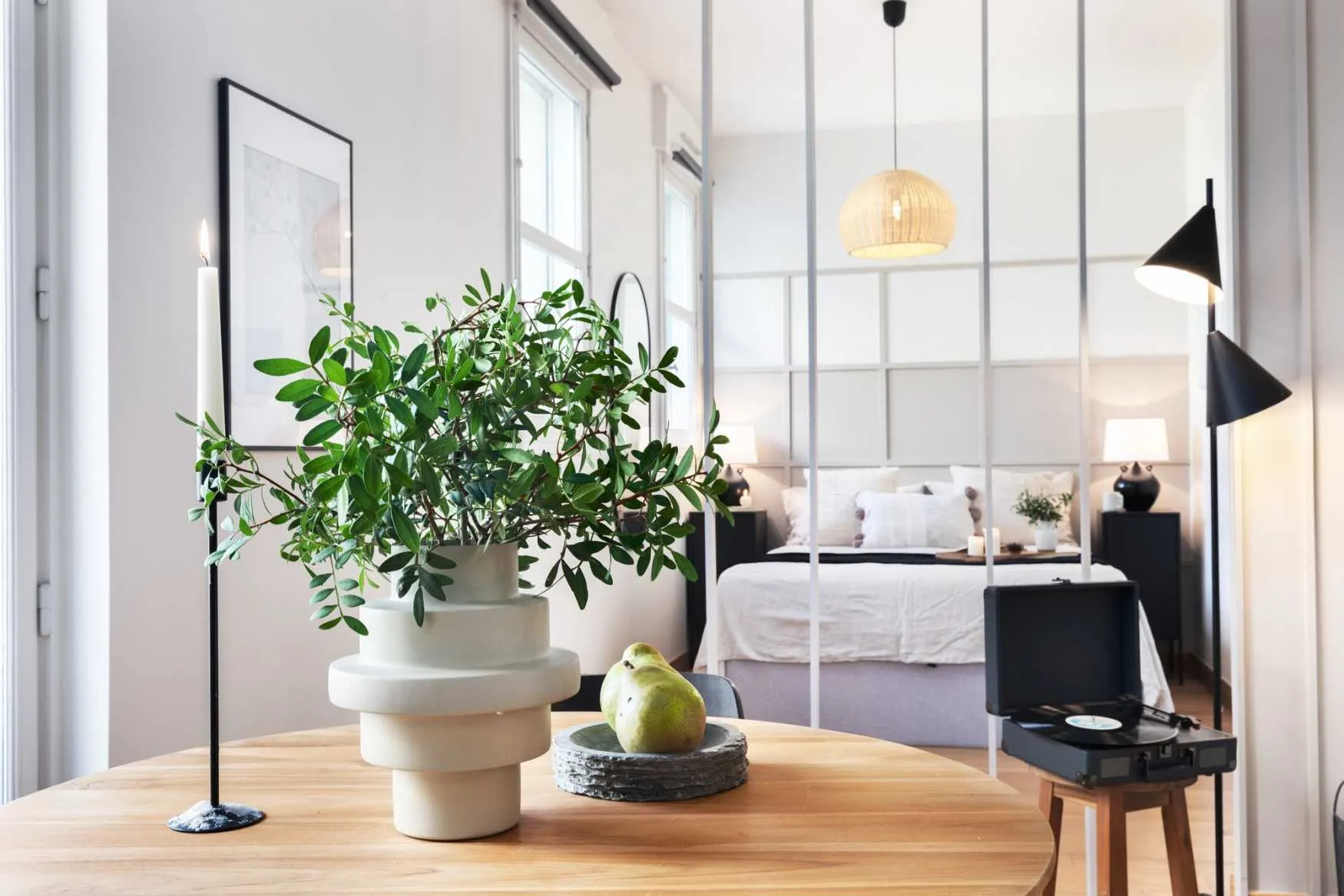Modern Paris Studio With Pro Workspace & Gigabit Internet For Digital Nomads #3
