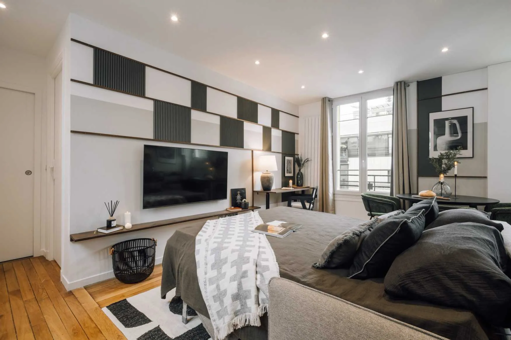Elegant 45m2 Paris Flat With Ultra-fast Wifi & Professional Home Office Setup #3