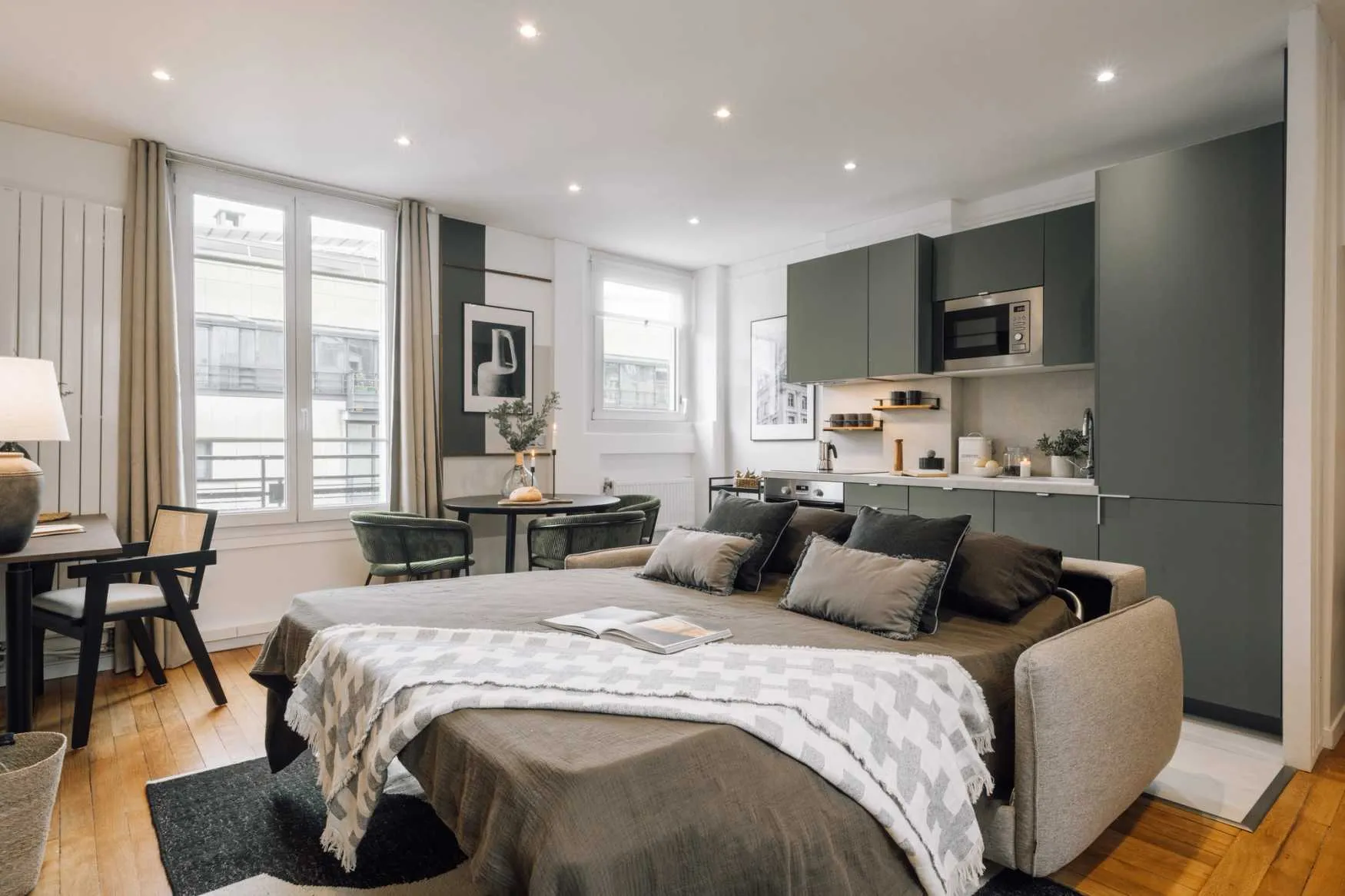 Elegant 45m2 Paris Flat With Ultra-fast Wifi & Professional Home Office Setup #4