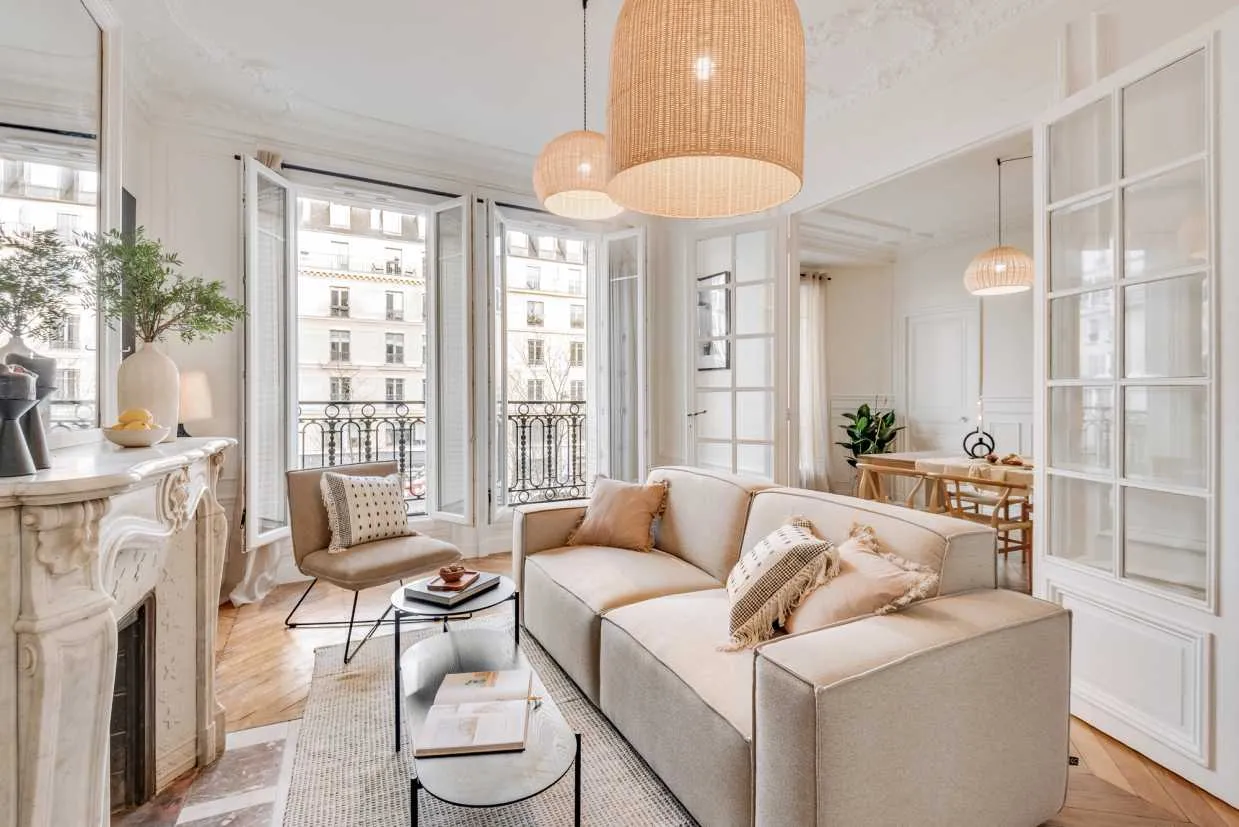 Modern Paris Flat With Pro Workstation & High-speed Fiber For Remote Productivity #2