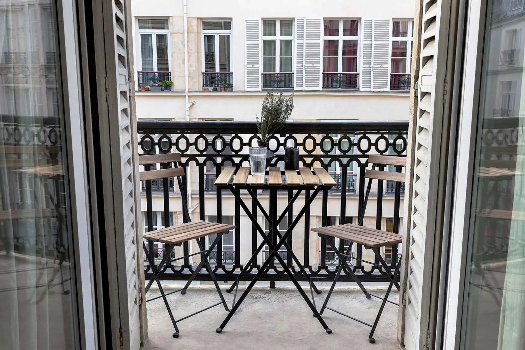 Cozy Paris Flat With Ultra-fast Wifi, Dual Monitors & Private Balcony For Remote Work #5