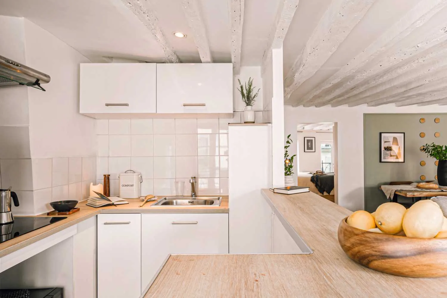 Modern Paris Flat With Ultra-fast Wifi & Pro Home Office For Remote Work #4