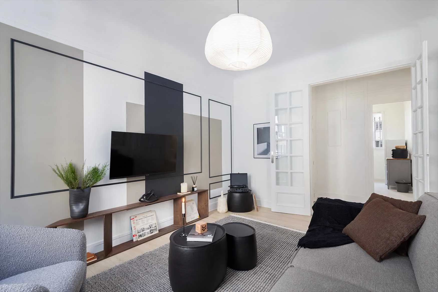 Spacious Paris Flat With Ultra-fast Wifi And Professional Home Office Setup #3