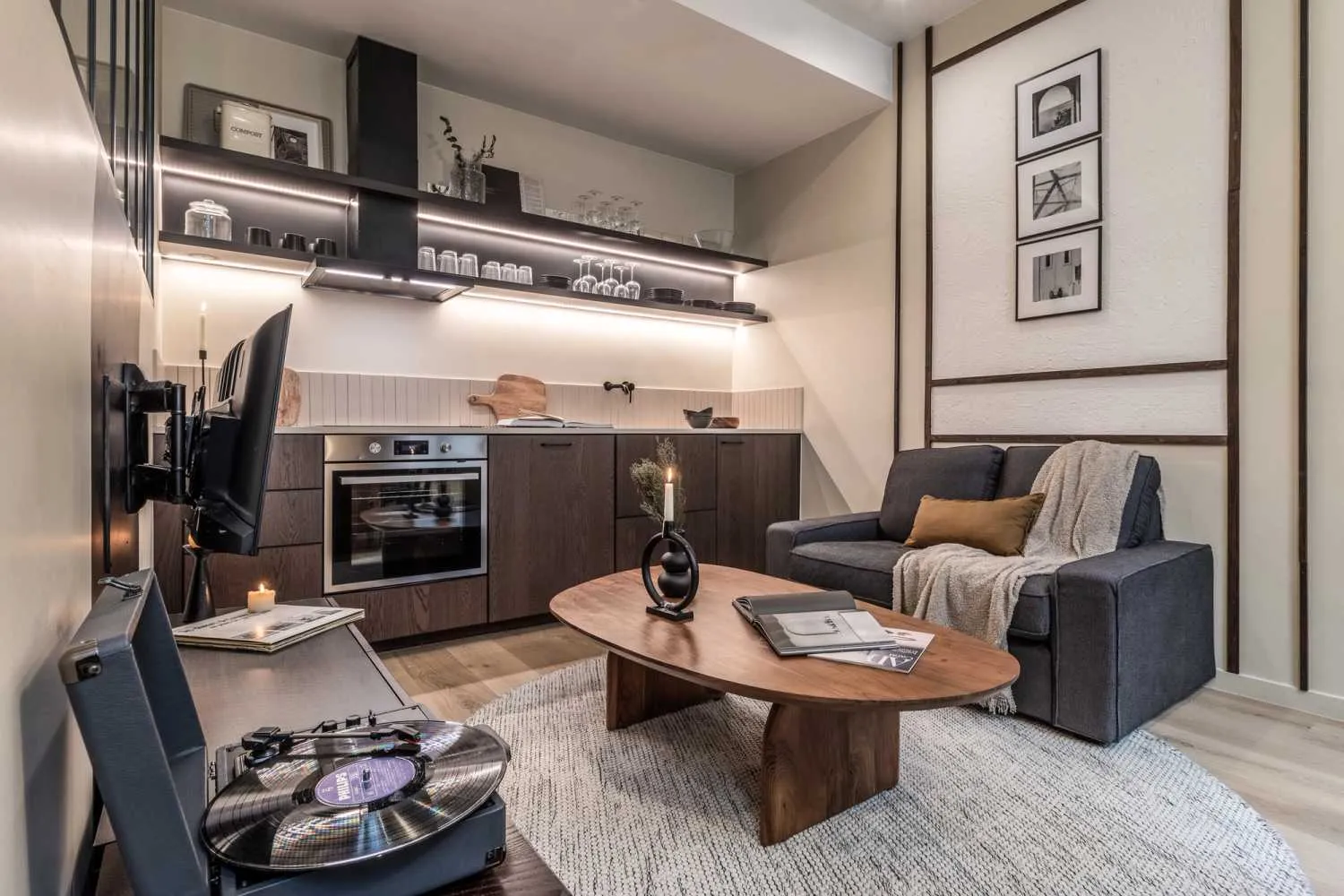 Upscale 33m2 Parisian Studio With Gigabit Internet & Pro Streaming Setup For Digital Nomads #3