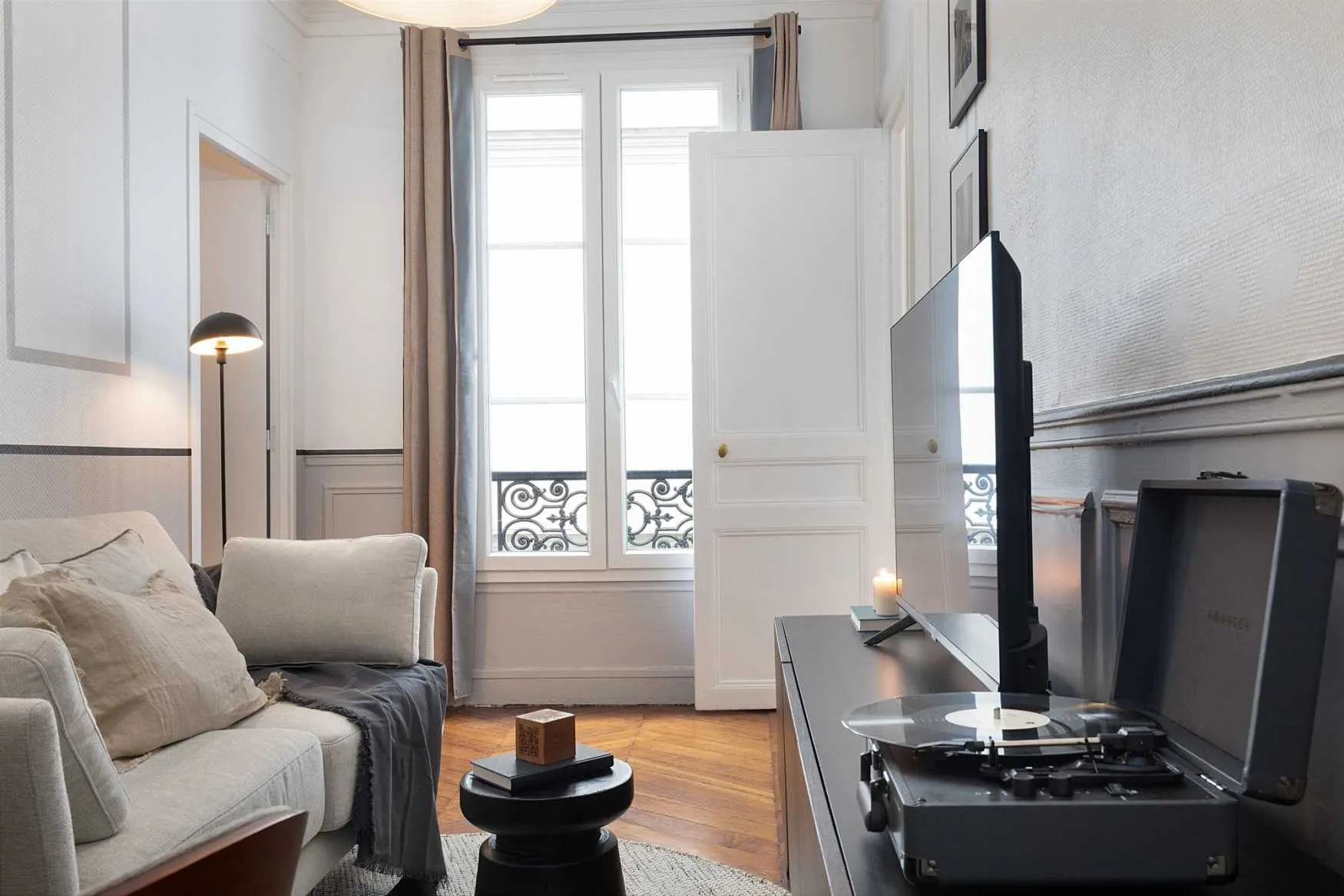 Charming Paris Flat With High-speed Fiber & Pro Home Office Setup For Digital Nomads #5