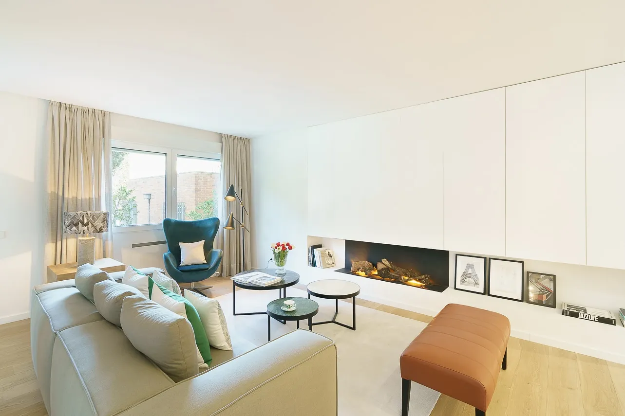 Expansive Madrid Penthouse With Dedicated Home Office & Panoramic City Views #3