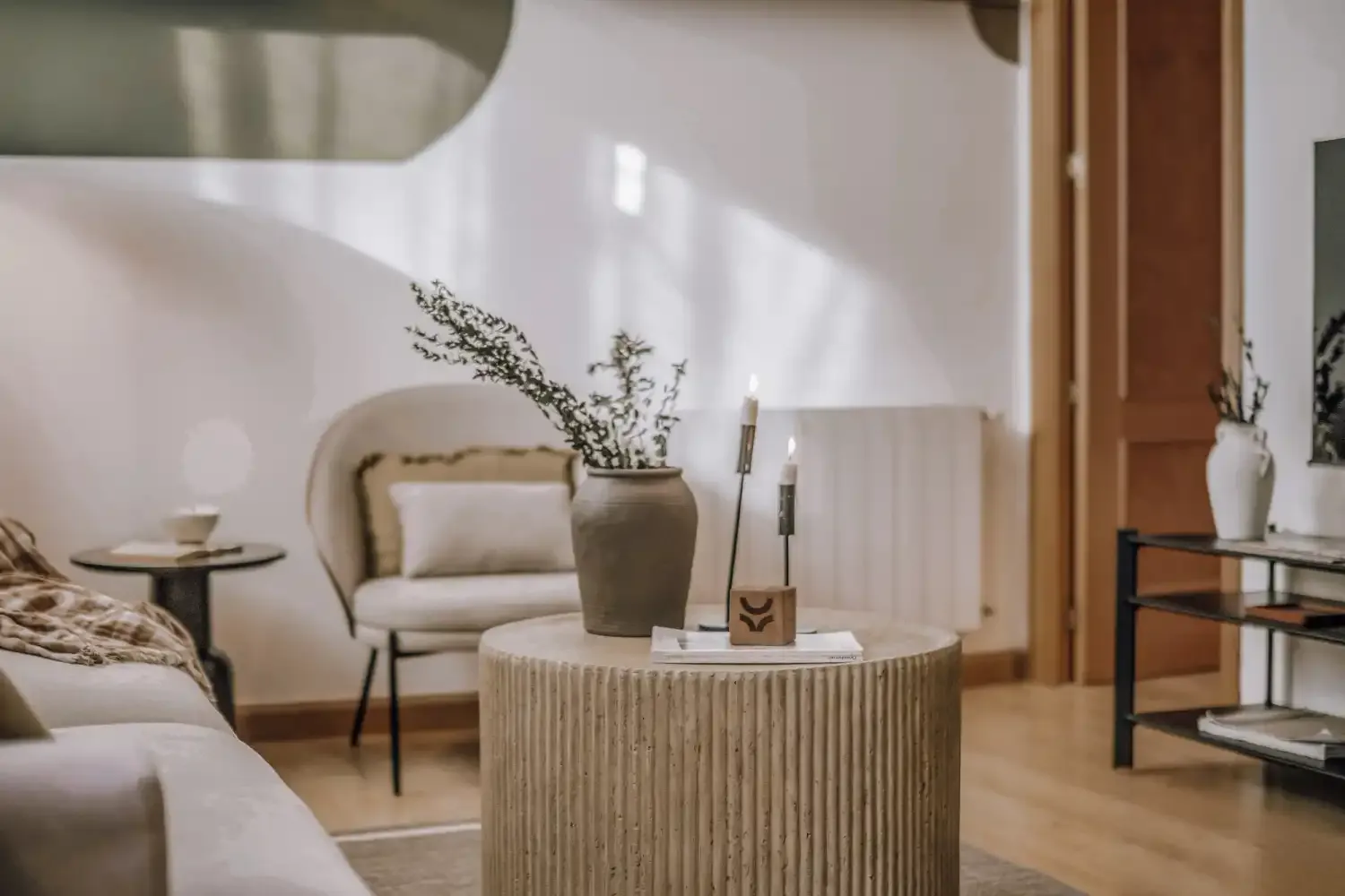 Upscale Madrid Flat With Bright Home Office And Flexible Workspace In Central Area #4