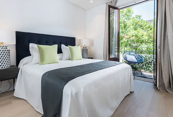 Spacious Madrid Flat With Dedicated Home Office For Remote Work Flexibility #4
