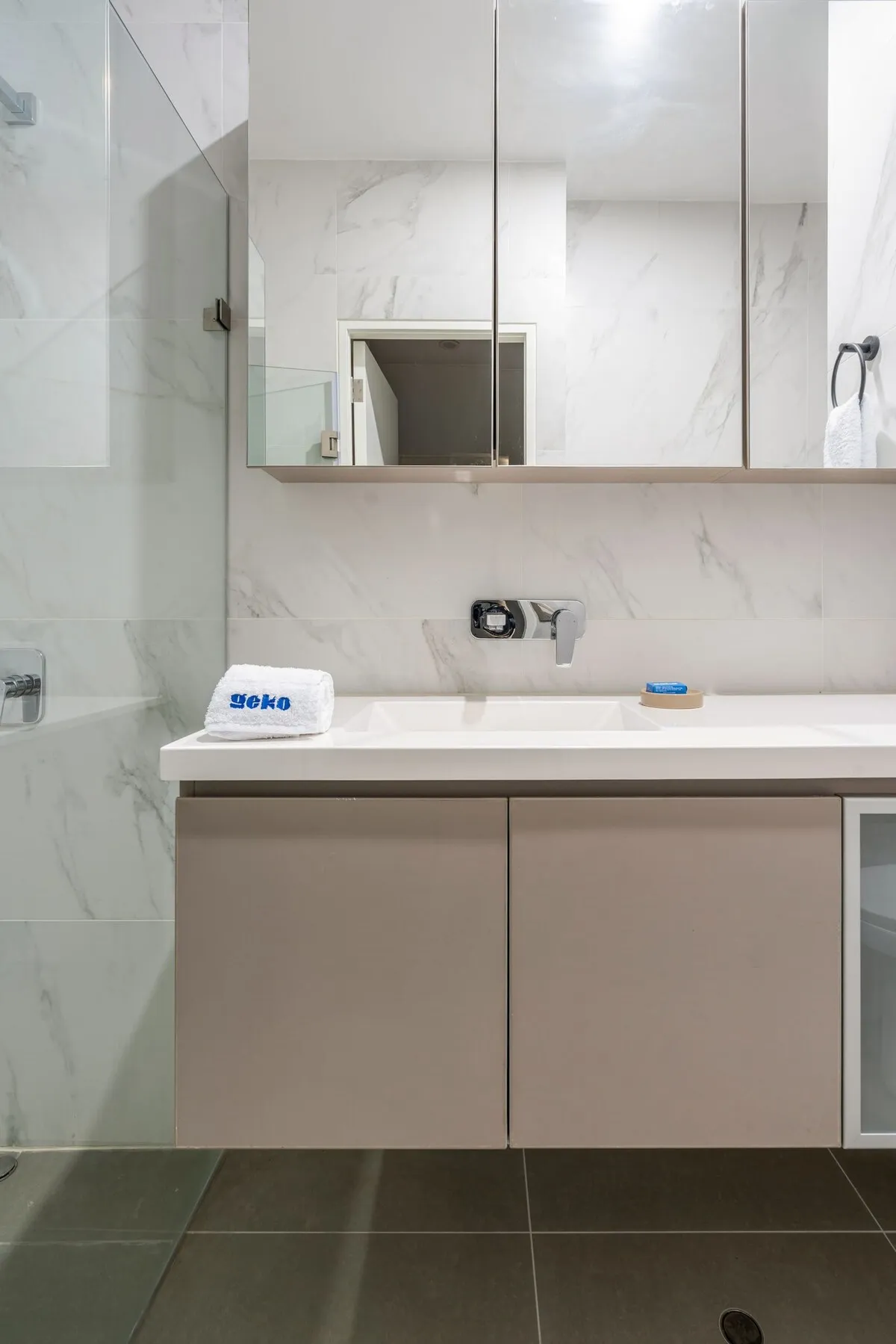 Airy 2BR Escape Near Malecón w/ Pool & Gym #4