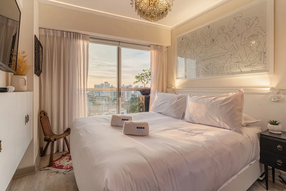 Artistic Loft w/ City Views in Barranco