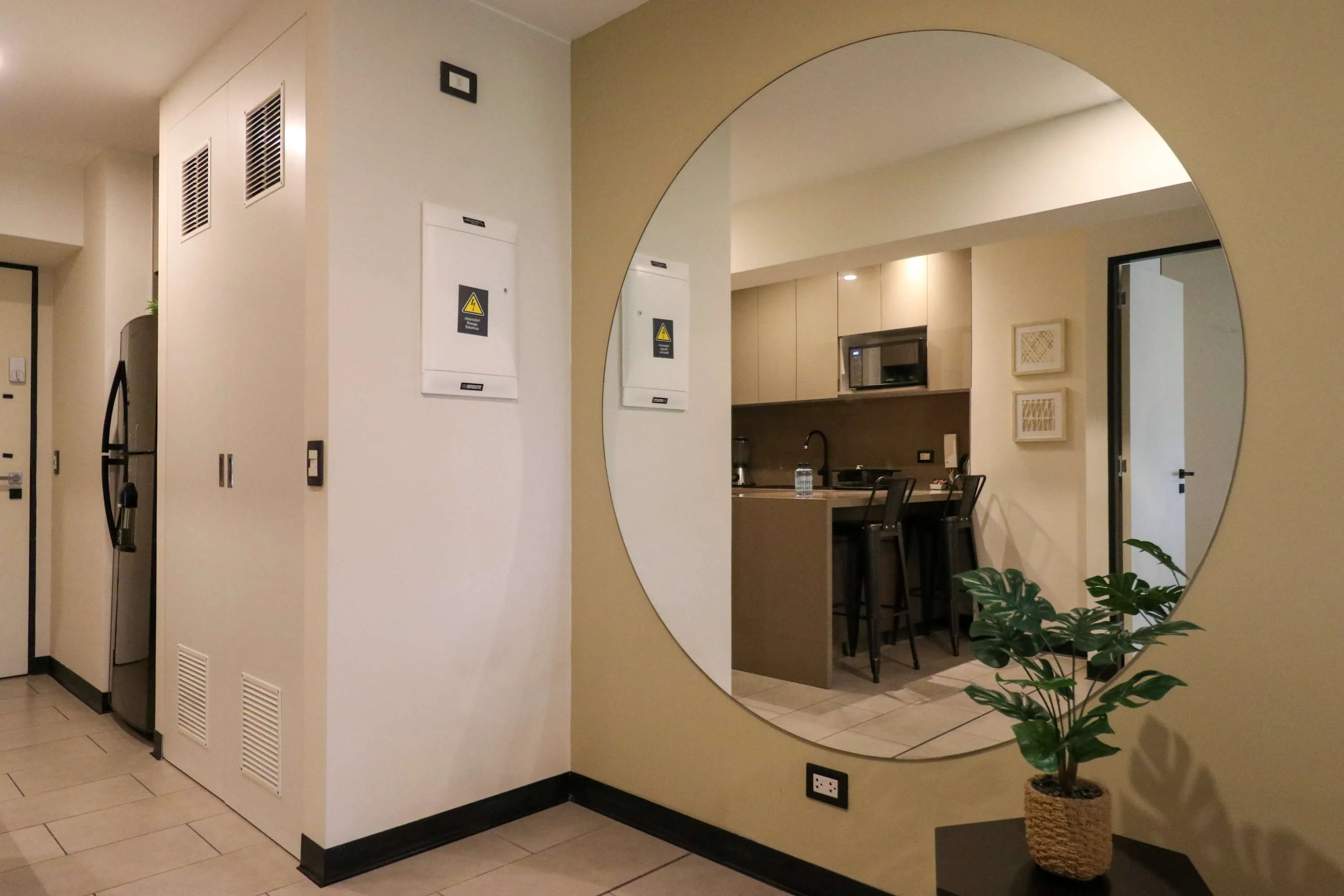 Artsy 1BR w/Balcony near Financial District #3