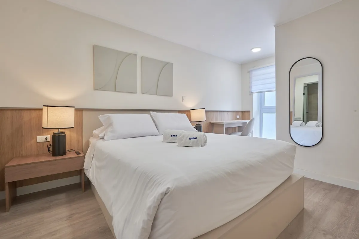 Bright 2BR w/ Balcony Steps from Malecón #2