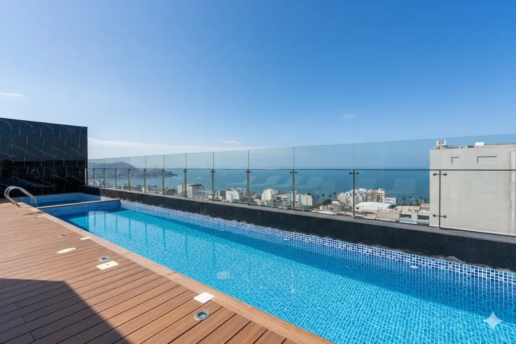 Chic 1br Flat Near Barranco - Pool Access + Dedicated Desk For Remote Work #3