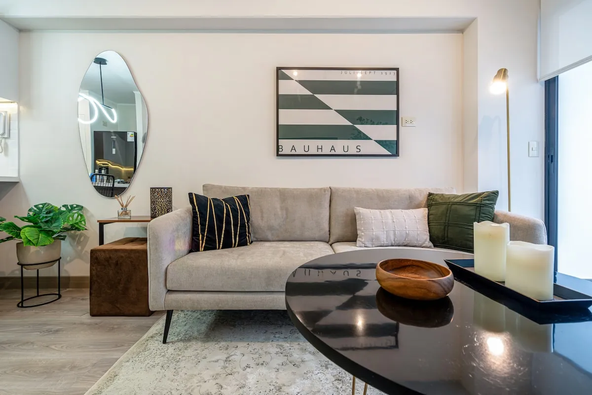 Fresh 1BR w/ Balcony in San Isidro