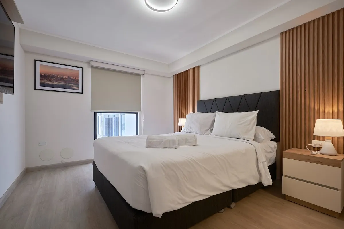 Dazzling 2BR w/Parking near Kennedy Park #2