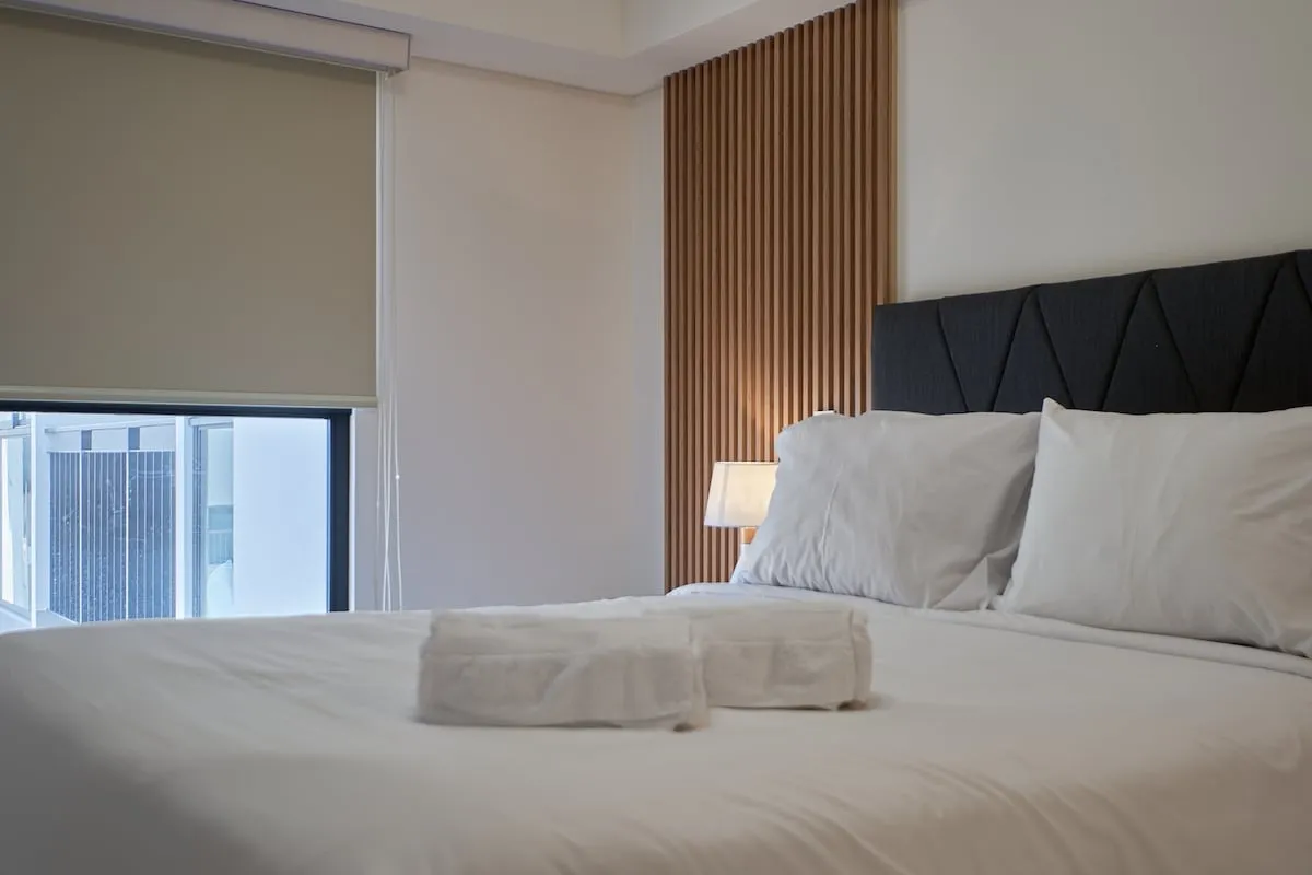 Dazzling 2BR w/Parking near Kennedy Park #4