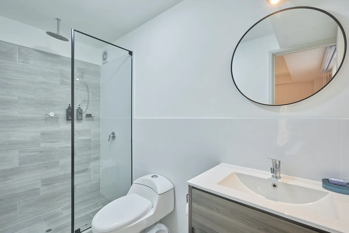 Dreamy 2BR w/ balcony near Kennedy Park #4
