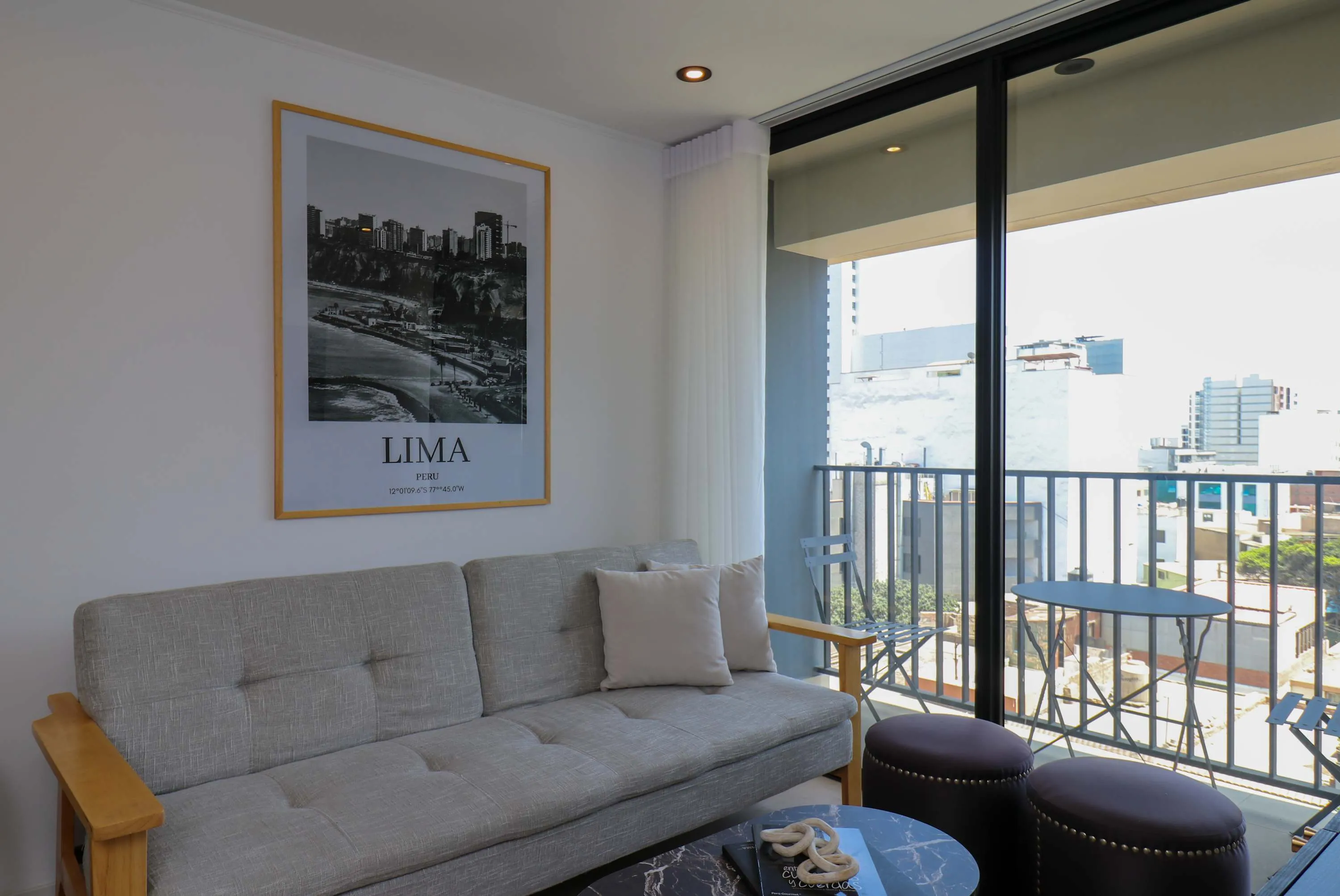 Fantastic 2BR w/ Pool near the Costa Verde