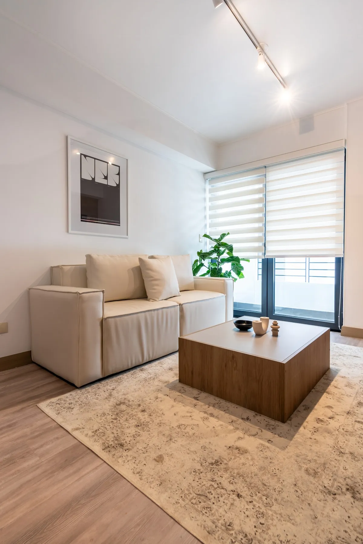 Modern 2BR w/ Pool Near El Olivar Park #2