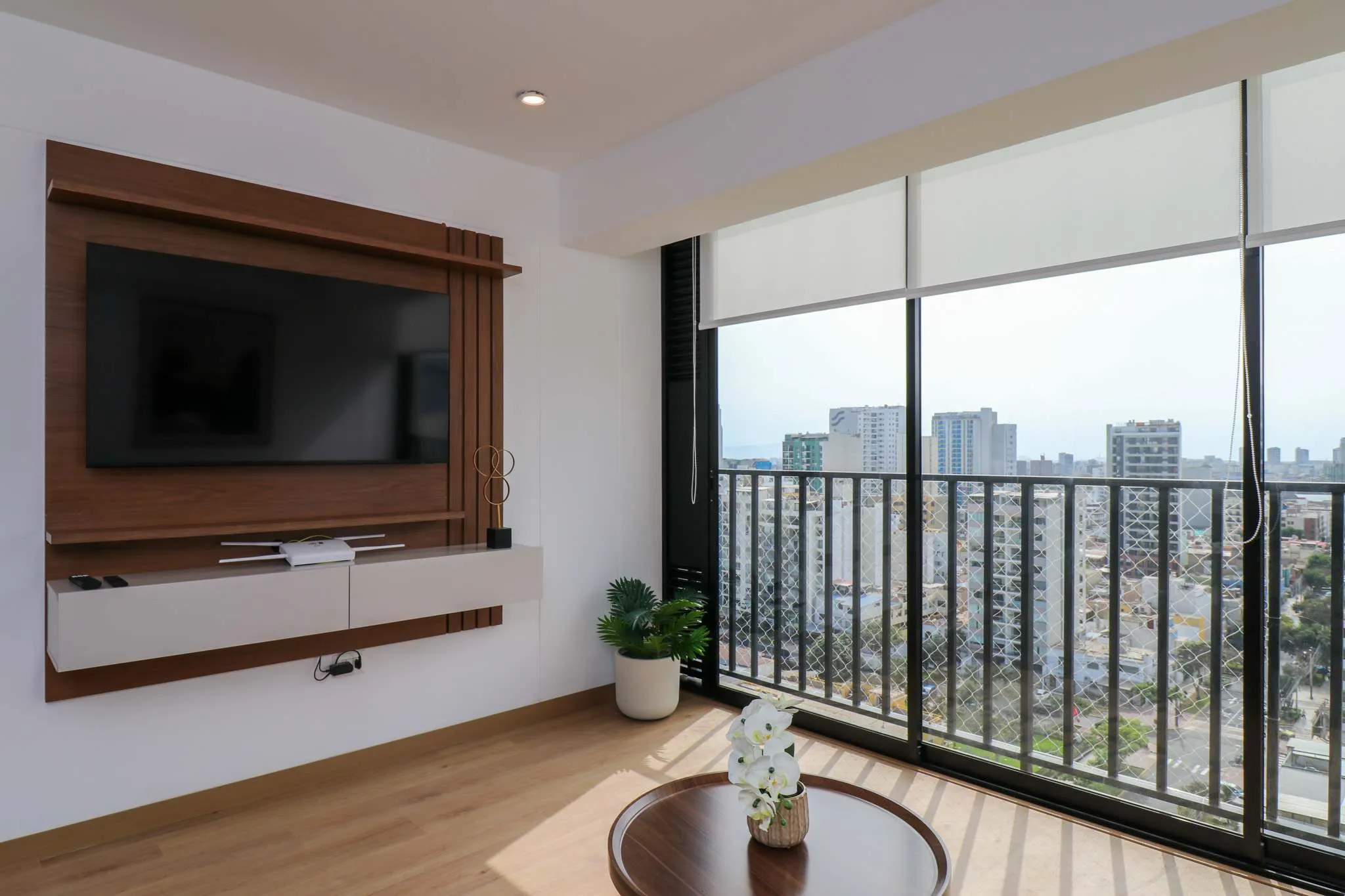 Trendy Lima Flat W/terrace Workspace - Roomy 1br In Jesus Maria #2