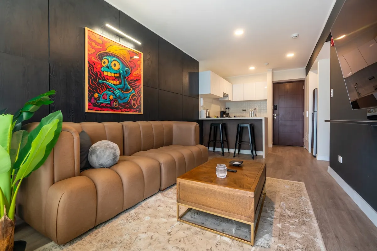 Refined 1BR Modern Stay near the Malecón