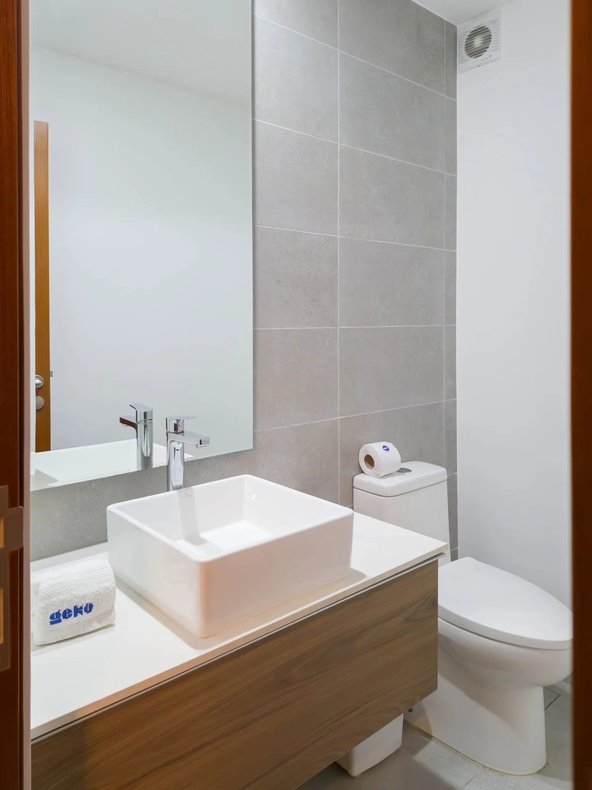 Signature 3BR Top Location w/Parking #3