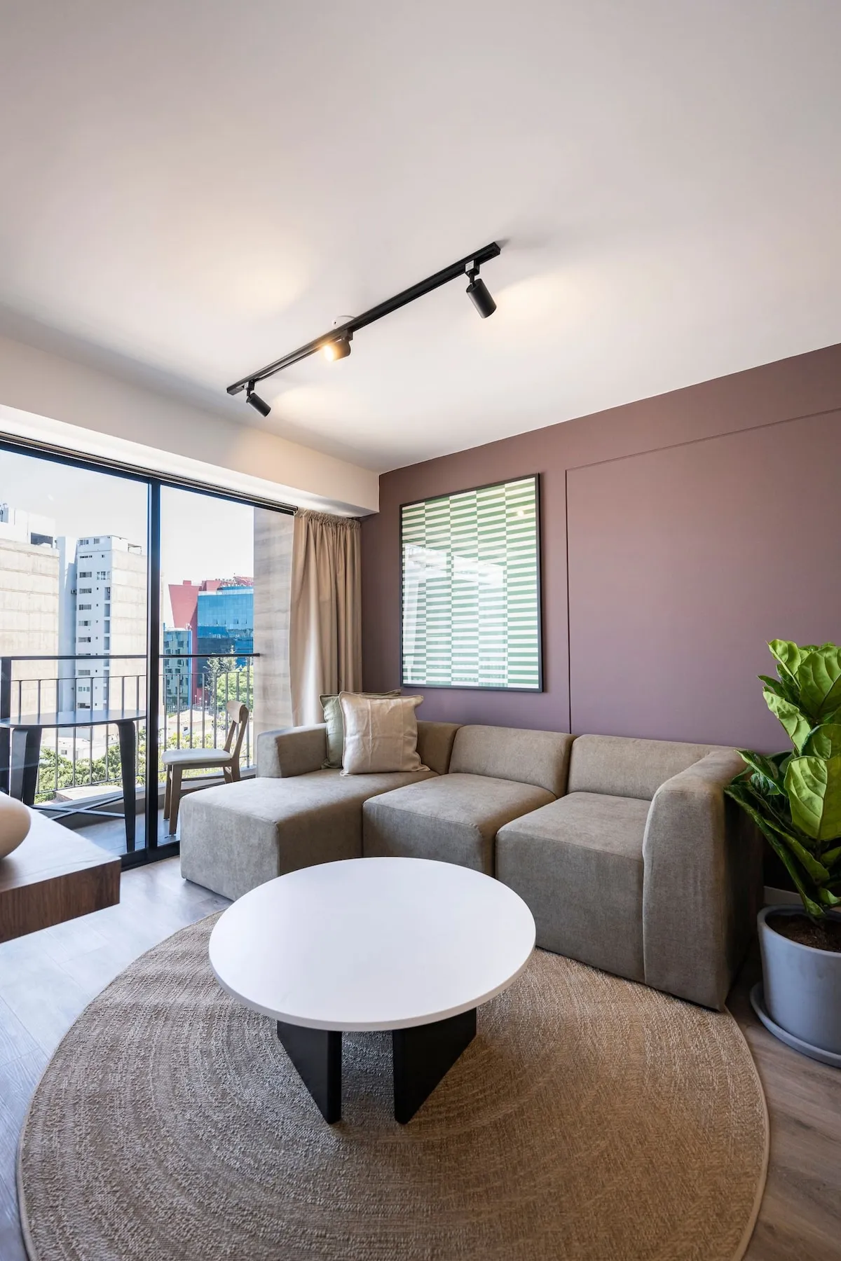 Stunning 1BR w/balcony in San Isidro
