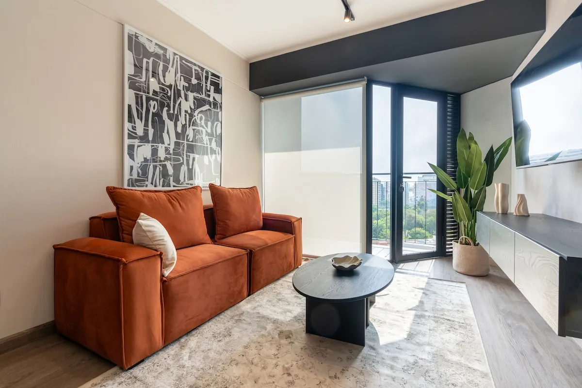 Stylish 1BR w/ Balcony in Miraflores