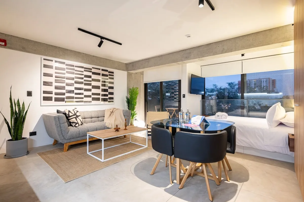 Distinctive Barranco Loft In Lima: Comfortable 1br With Work-friendly Balcony #2