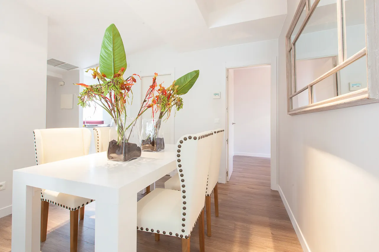 Premium Madrid Flat With Dual Home Offices And Spacious Living For Remote Productivity #4