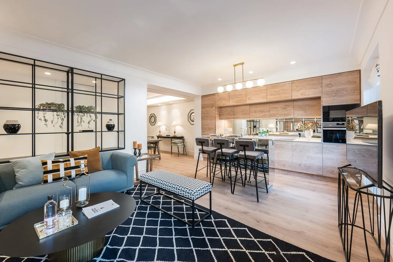 Designer Madrid Flat With Bright Workspaces And Spacious Layout For Remote Professionals #4