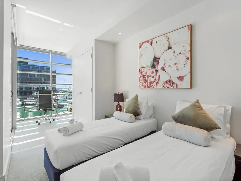 Cozy 2-bed Metropolitan Flat In Wynyard Quarter, Auckland - Dedicated Home Office & Fast Wi-fi #4
