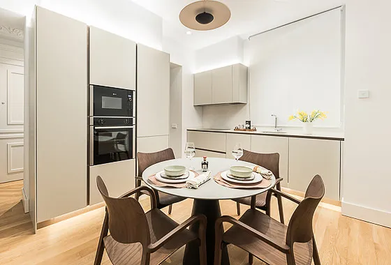 Trendy Madrid Flat With Expansive Workspace And City Views For Remote Work #3