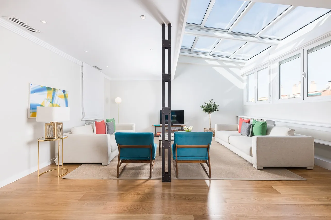 Upscale Madrid Flat With Airy Home Office Spaces For Remote Work Flexibility #2