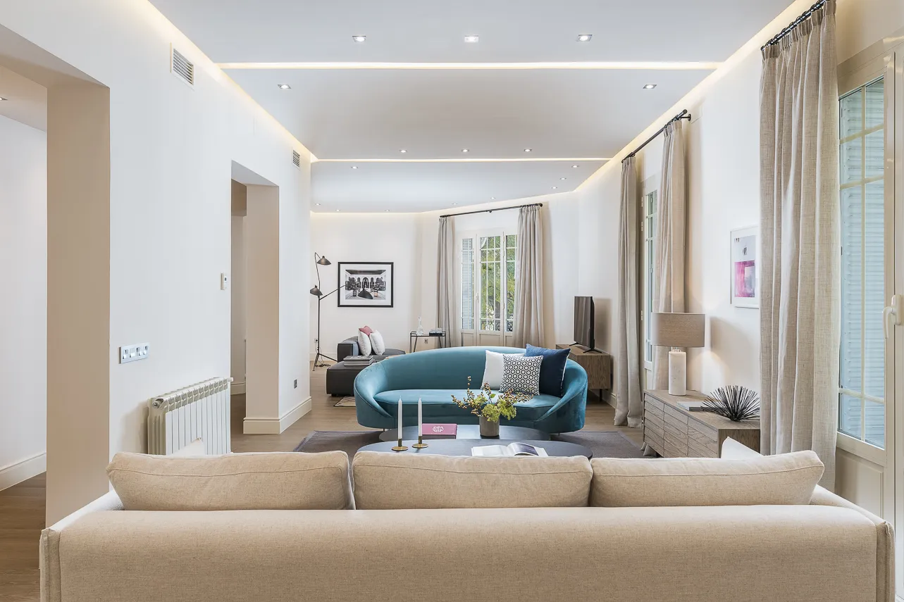 Luxury Madrid Penthouse With Spacious Home Office And City Views #3