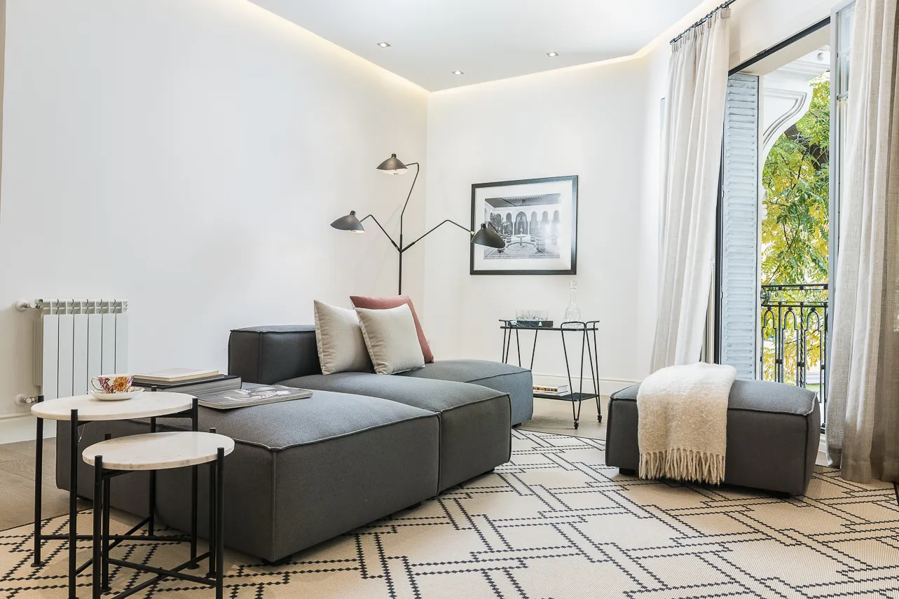 Luxury Madrid Penthouse With Spacious Home Office And City Views #2