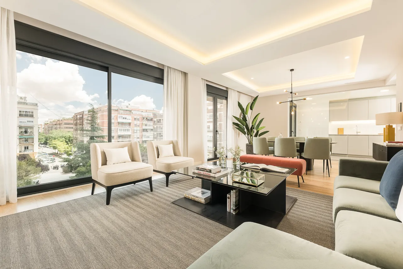 Luxury Madrid Sky Home With Spacious Home Office And Digital Nomad Setup #2
