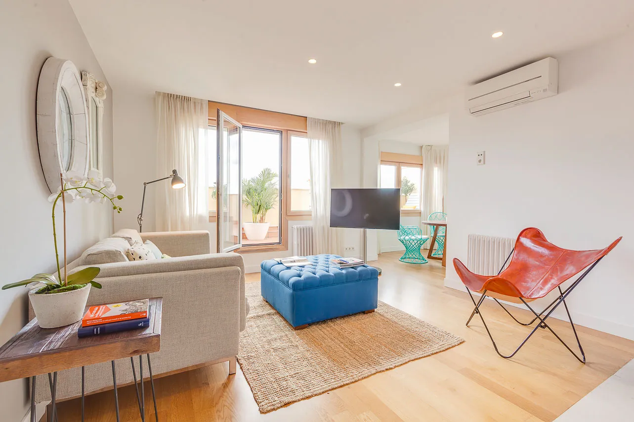 Elegant Madrid Flat With Airy Workspace For Seamless Remote Work #4