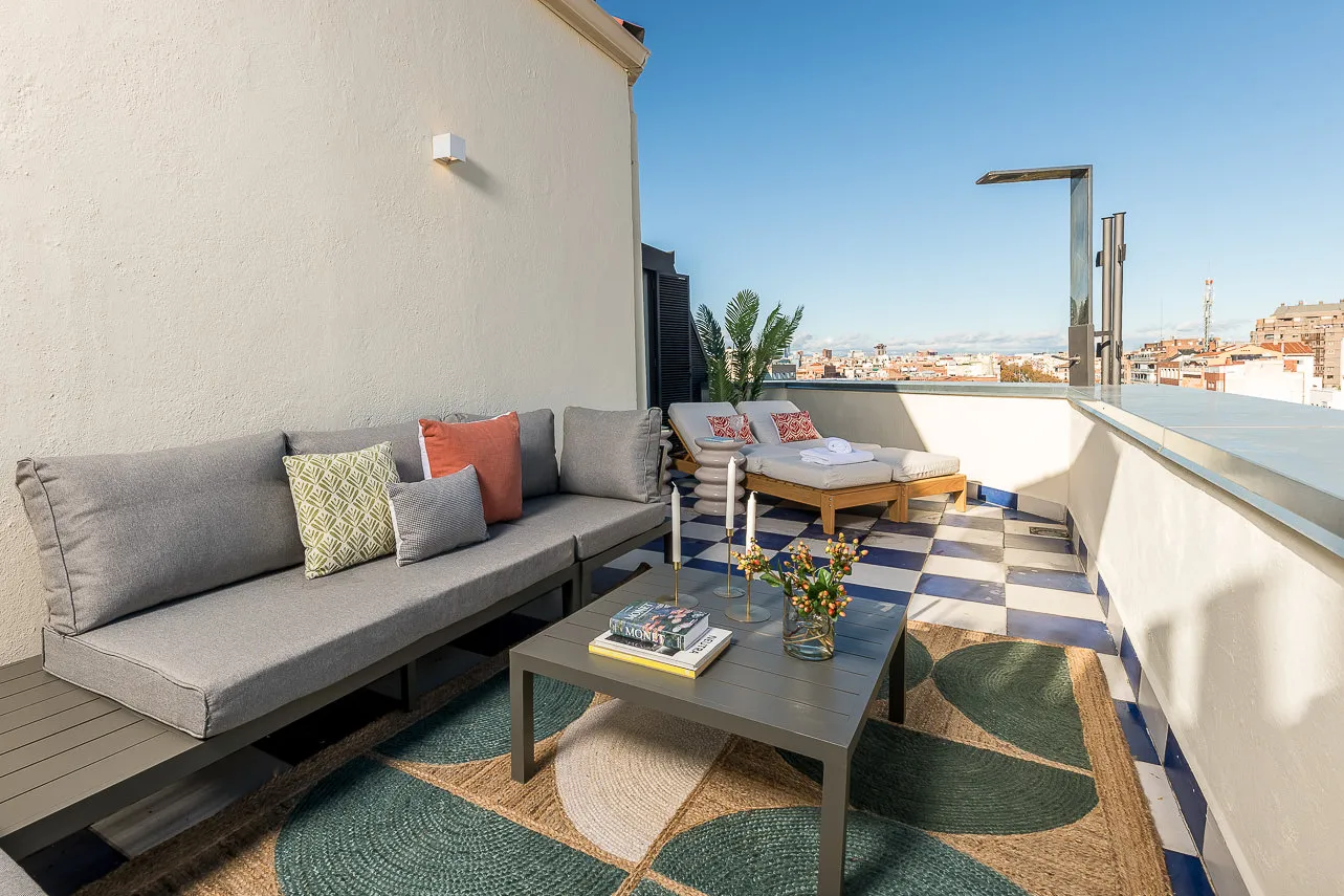 Madrid 2br Modern Flat With Home Office Setup And Stylish Kitchen #5