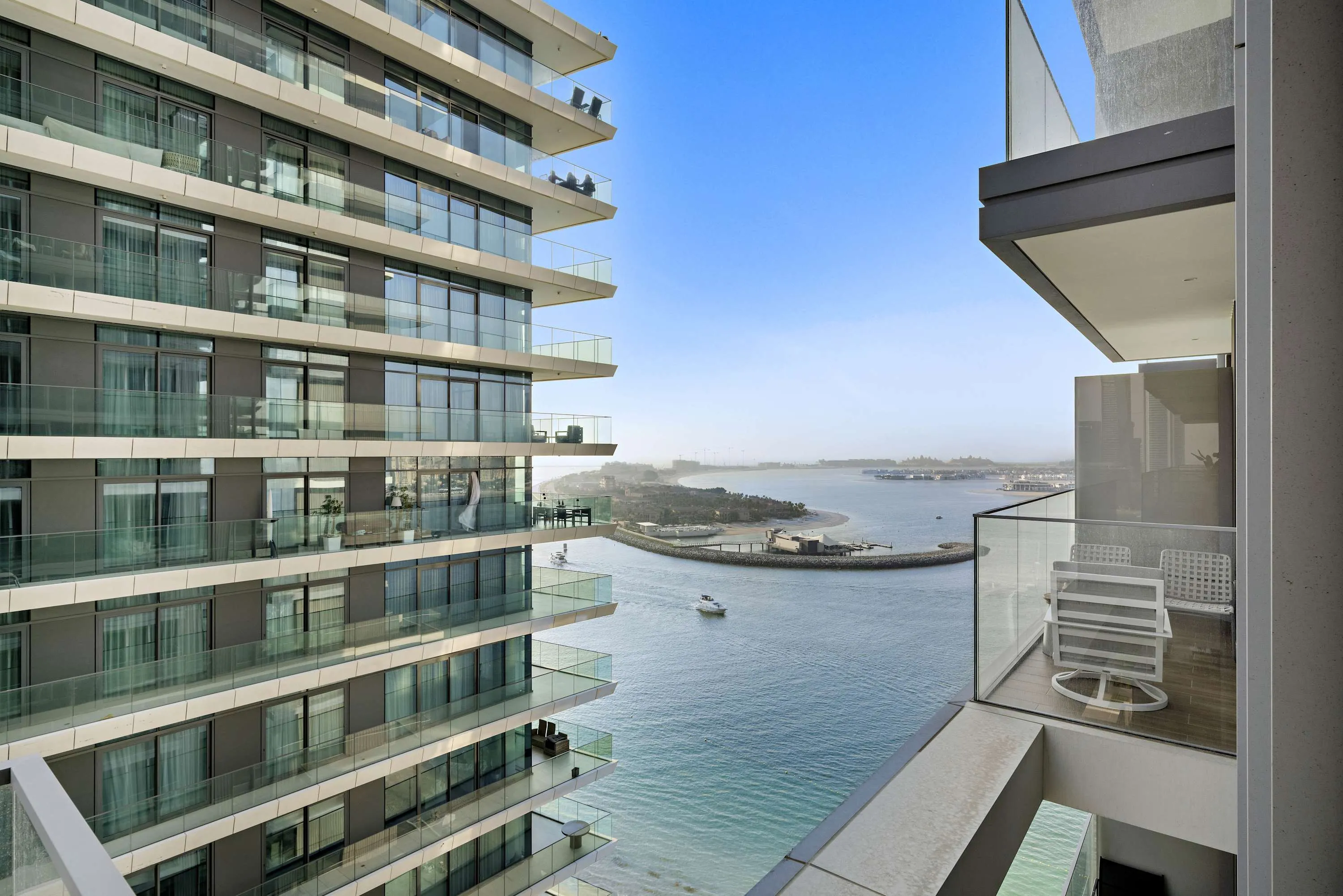 Sophisticated 2br Flat With Dedicated Home Office In Dubai's Beach Isle District #2