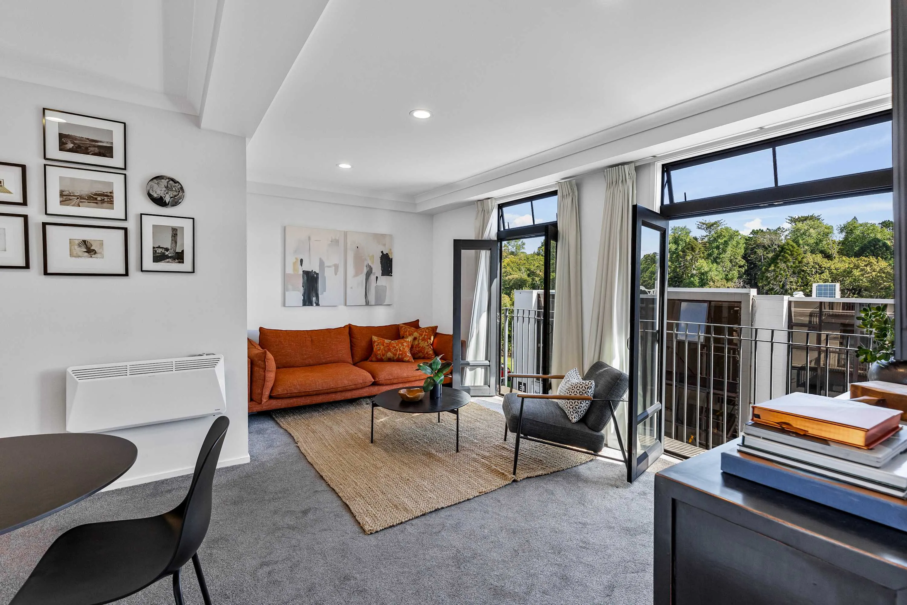 Premium Parnell Flat -- Charming 1br, Work-from-home Ready With Private Study Nook