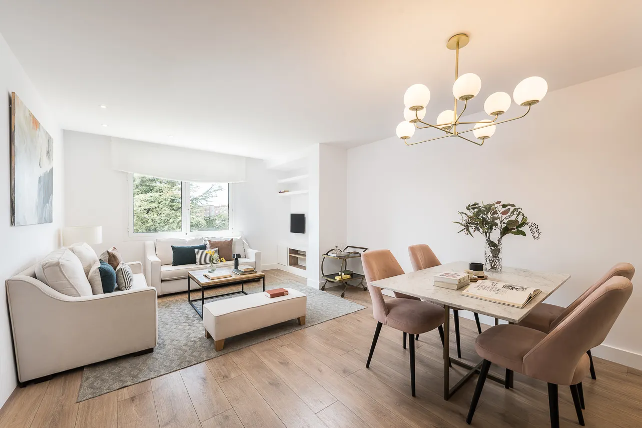 Spacious 113m2 Madrid Flat: Sleek Design, Dedicated Home Office For Digital Nomads #4