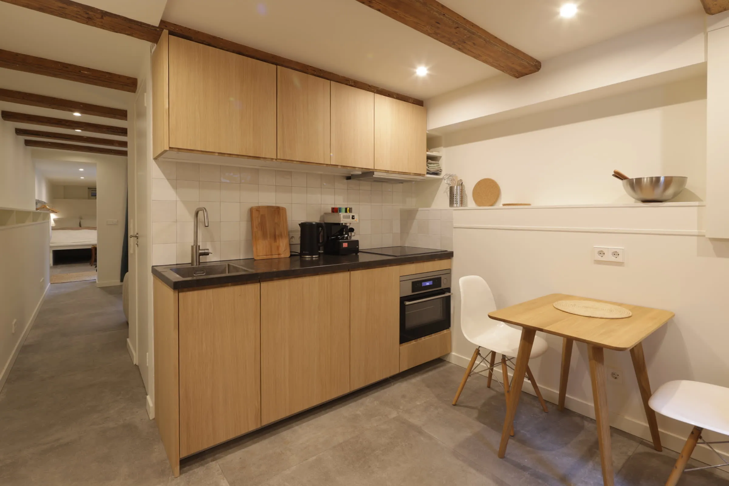 Bright Studio in Amsterdam’s Historic Canal District #2