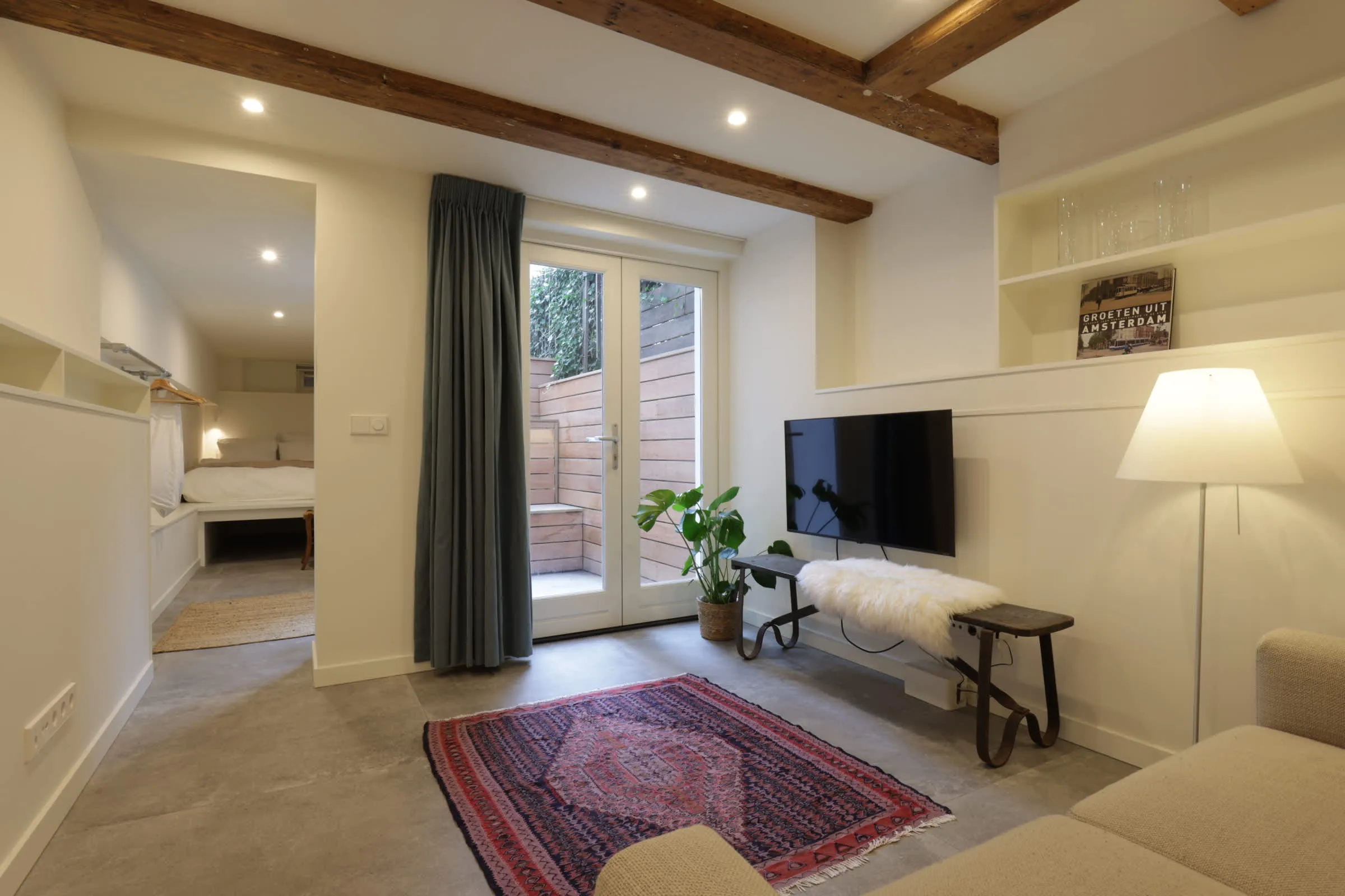 Bright Studio in Amsterdam’s Historic Canal District
