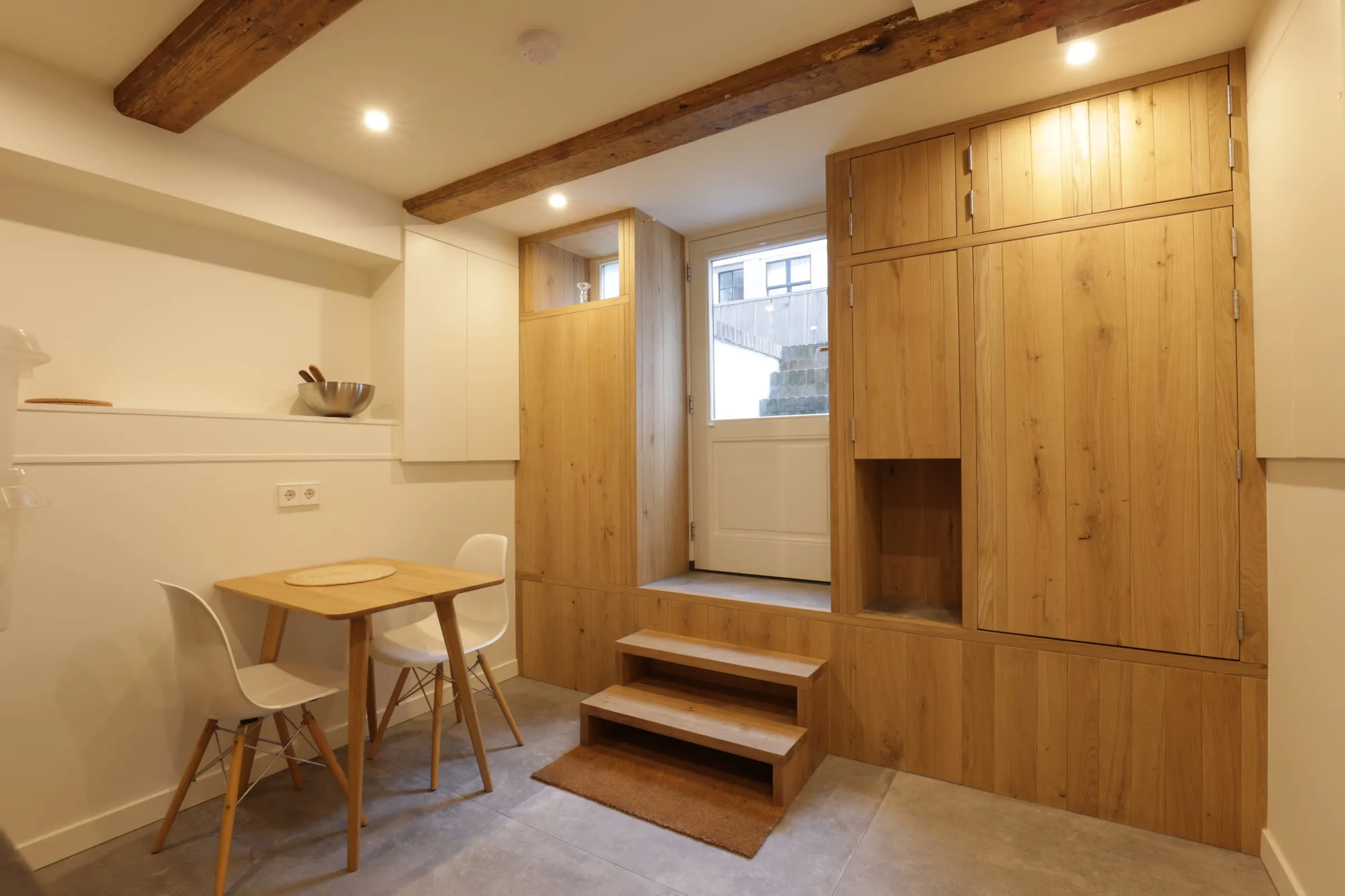 Bright Studio in Amsterdam’s Historic Canal District #5